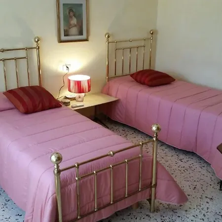 Guest house Tora House *